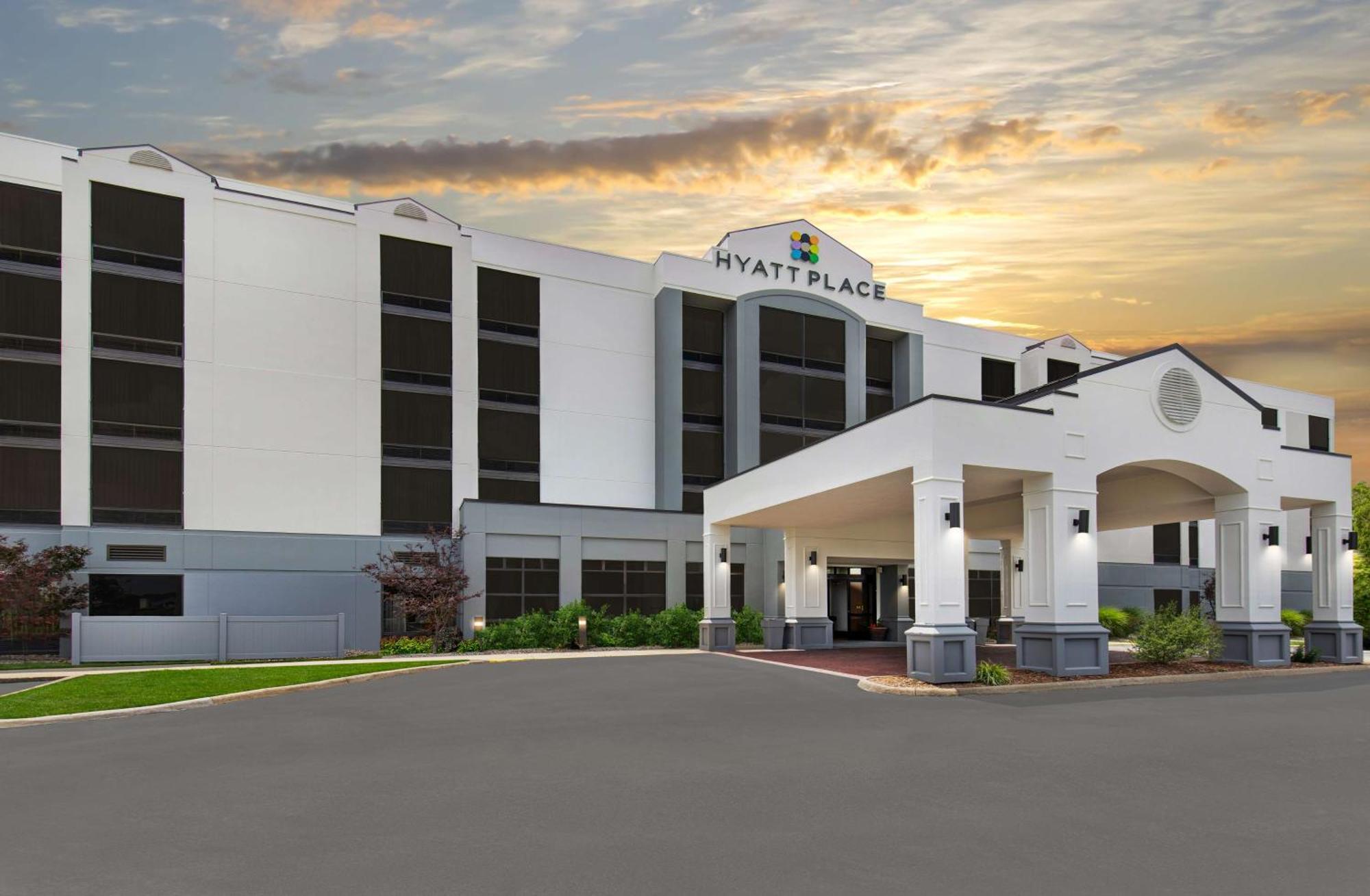 Hyatt Place Louisville-East Kültér fotó