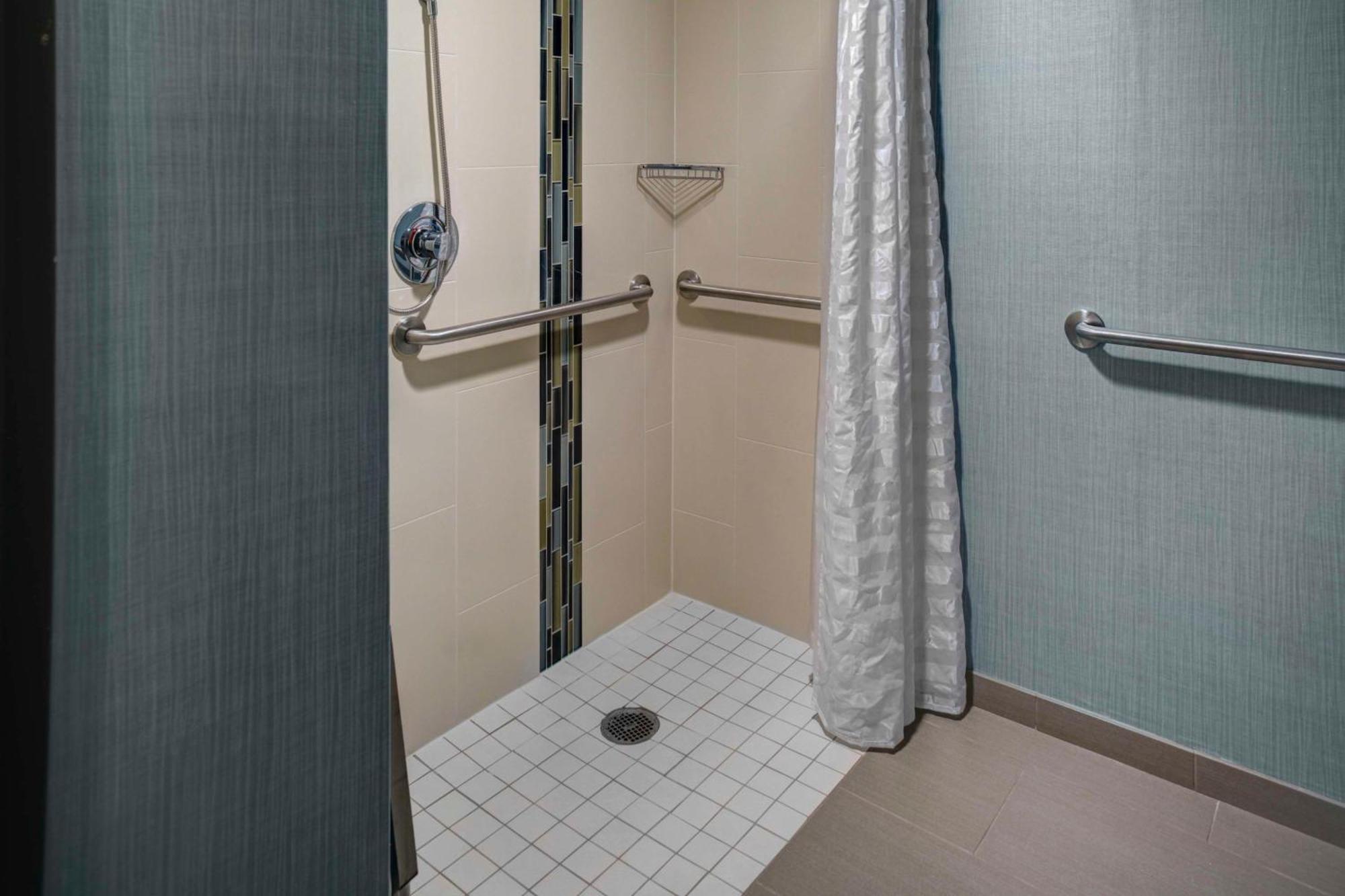 Hyatt Place Louisville-East Kültér fotó