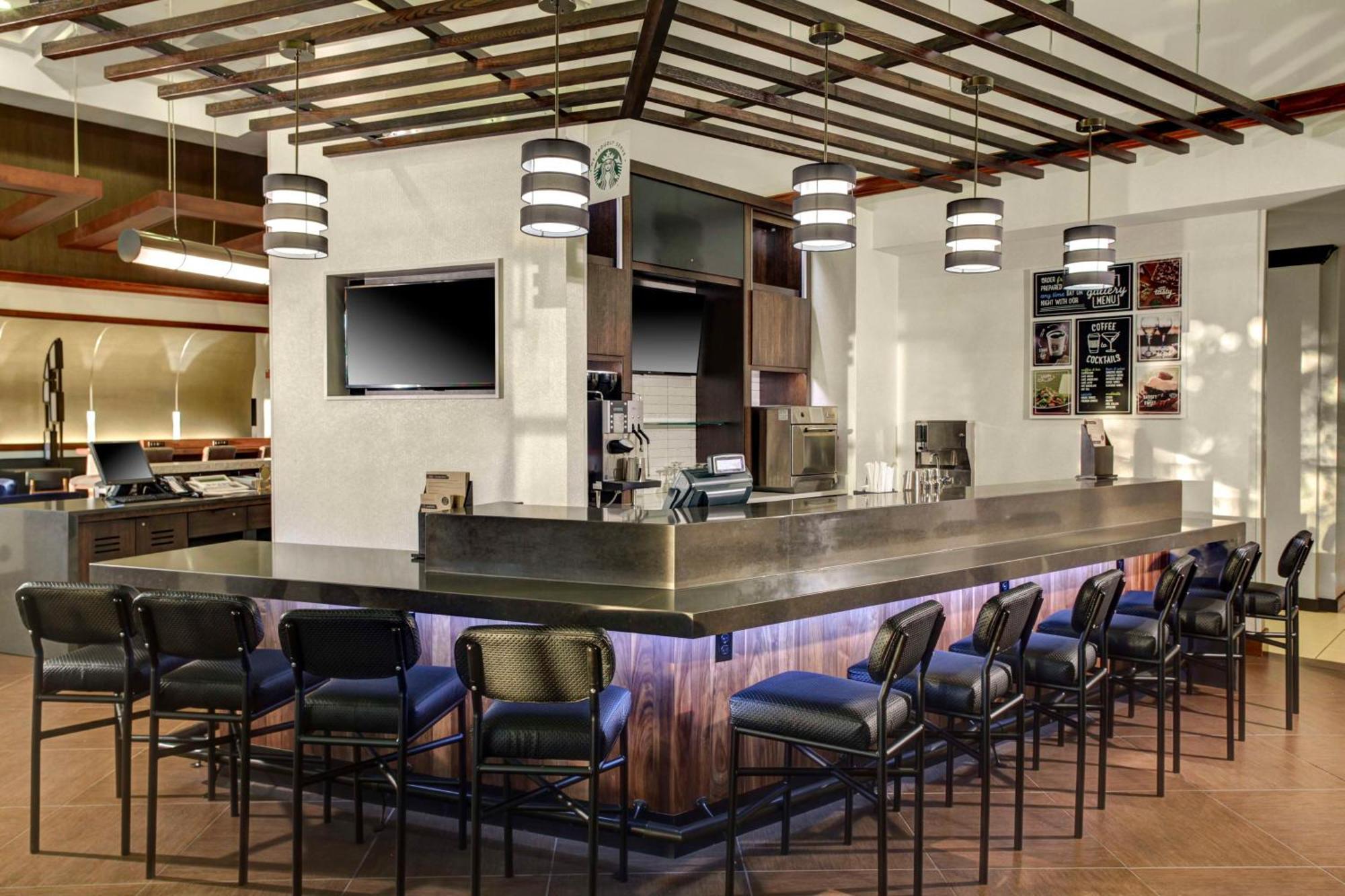Hyatt Place Louisville-East Kültér fotó