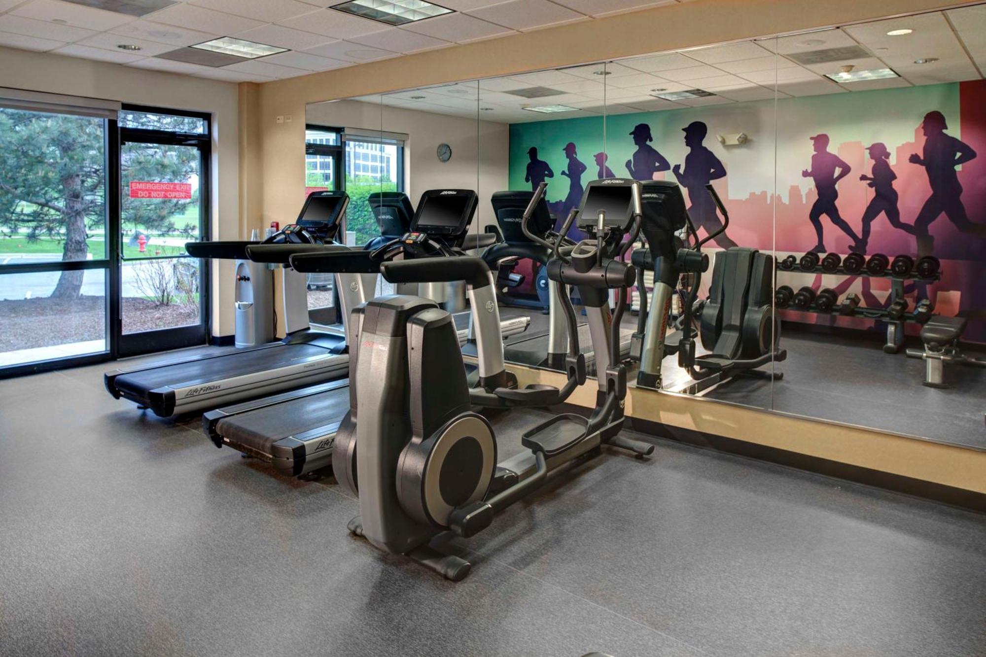 Hyatt Place Louisville-East Kültér fotó